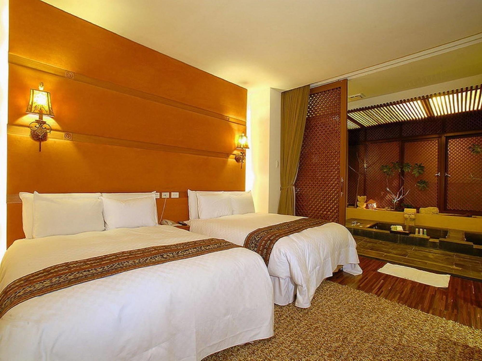 Bali Nature Spa Resort Taichung Exterior photo